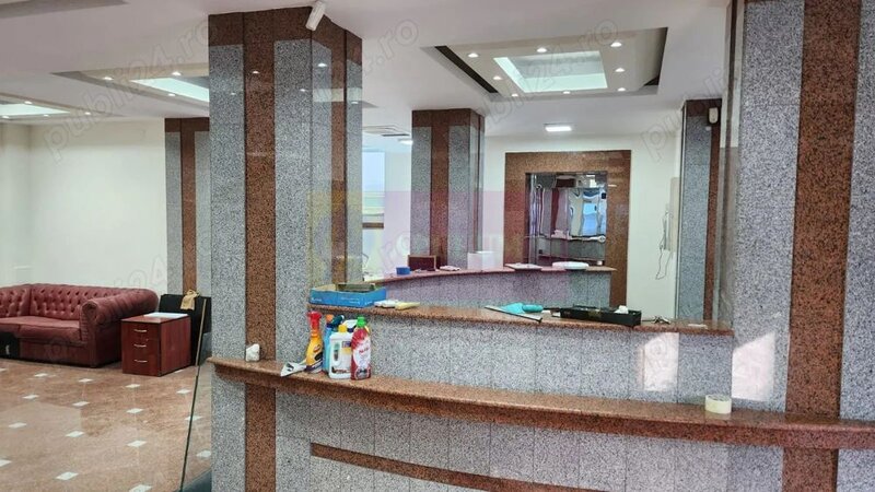 Inchiriere o cladire de birouri in zona Damaroaia cu 12 parcari